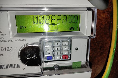 Smart electricity meter with digital display